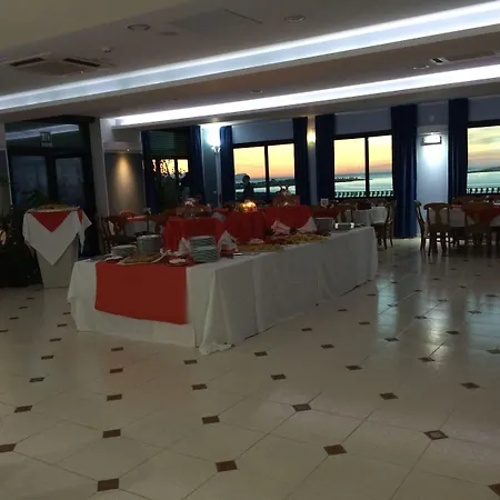 Bellevue Del Golfo & 酒店 3*