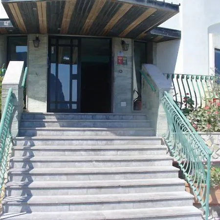 Bellevue Del Golfo & 3* 斯菲拉卡瓦洛